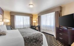 Best Western Plus Edmonds Harbor Inn