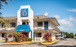 Motel 6 Ft. Pierce, FL