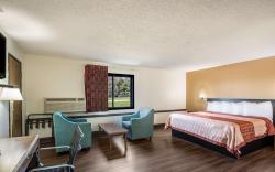 Americas Best Value Inn & Suites Harrisonville