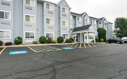 Motel 6 Sycamore, IL