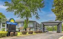 Days Inn by Wyndham Pensacola West