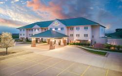Green Mill Village Hotel & Suites, BW Signature Collection