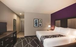 La Quinta Inn & Suites by Wyndham Dallas Northeast-Arboretum