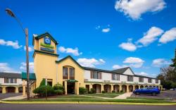 Sure Stay Hotel by Best Western East Brunswick Inn