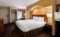 Sure Stay Hotel by Best Western East Brunswick Inn