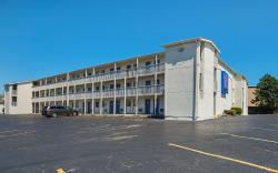 Motel 6 Blue Springs, MO
