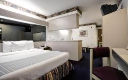 Americas Best Value Inn & Suites Racine