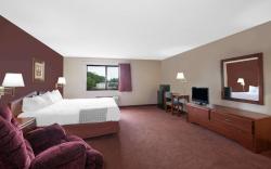 Super 8 By Wyndham Mason City