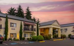 Best Western PLUS Plaza by the Green