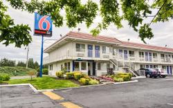 Motel 6 Everett, WA - South