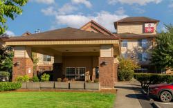 Best Western Plus Park Place Inn and Suites