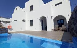 Suite Private Pool Arethousa