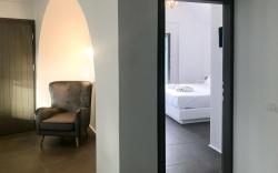 Suite with Hot Tub Nimertis