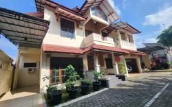 Guest House Omah Waris