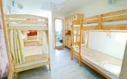 Fourteen feb Hostel (14Feb Hostel) 