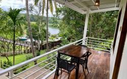 Baan Mon Non Len (บ้านมอญนอนเล่น)