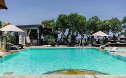 Bali Taman Beach Resort & Spa Lovina