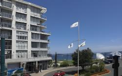 Sidney Waterfront Inn & Suites