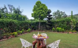 StayVista's Prakriti Farms - Mountain-View Villa 