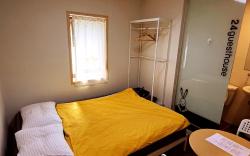 Guesthouse 24 Sinchon Avenue(804.904)