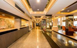 The Niran Grand Hotel