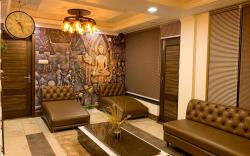 Uptown Boutique Home Room4-Luxuriously Homely 2BHK