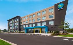 Tru by Hilton Novi Detroit