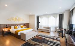 THE CAPITAL HOTEL