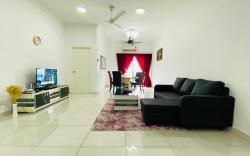 Cozy 1-10pax 4QBed 2SBed Shah Alam Sec7 near Icity