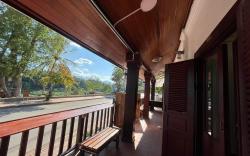 Khiri2 Guesthouse