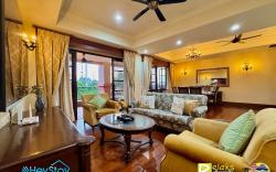 CasaDeRio DeluxRiverSuite Walk5minsToJonkerSt by HeyStay Management