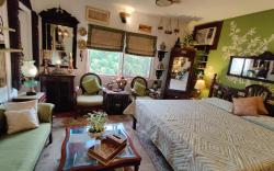 On The House - Bed And Breakfast