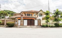 Family House at Wangsa Maju with Private Pool