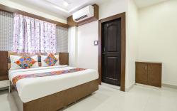 FabExpress Geeta Palace - D Y Patil Sports Stadium