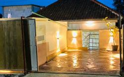 Raden Hill villa ( kolam renang)