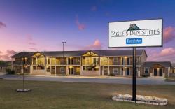 Eagle's Den Suites Cotulla a Travelodge by Wyndham
