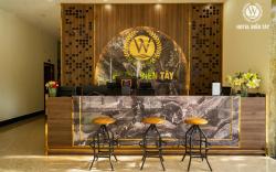 Biển Tây Hotel