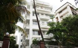 White House By Maxxvalue Bandra