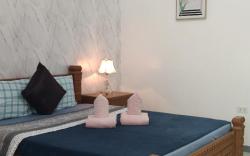 ELEN INN - Malapascua Island Air-conditioned Room2