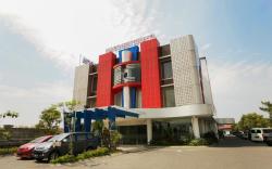 Halogen Hotel