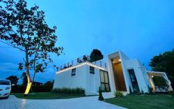 The 168 Garden Pool Villa