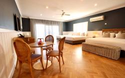 The Quarters, Ascend Hotel Collection