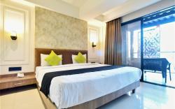 Hotel Holiday