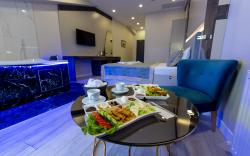 MEROS HOTEL