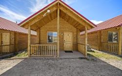 Bryce Canyon Log Cabins