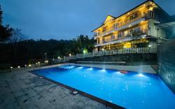 Casa Amari Plantation Resort Munnar 