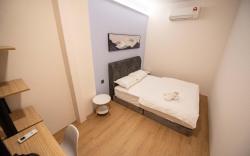 DeLuma-LebuhAcheh Bedroom (Queen Bed)-2Pax 305