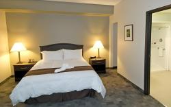 Midland Inn & Suites