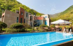 Chungjoo penates poolvilla B