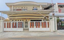 Super OYO 92945 Guest House Nusa Indah Syariah
